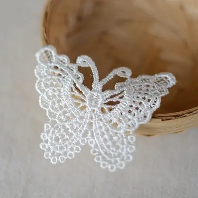 Lace kleidung zubehör exporte feinen weißen bogen löslich spitze stickerei 6.5cm * 5cm