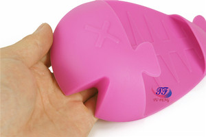 Mini mitaines de <span class=keywords><strong>four</strong></span> en <span class=keywords><strong>silicone</strong></span> pointillé résistant à la chaleur pour la cuisine et la cuisson des gants de pincement - Product Image 2