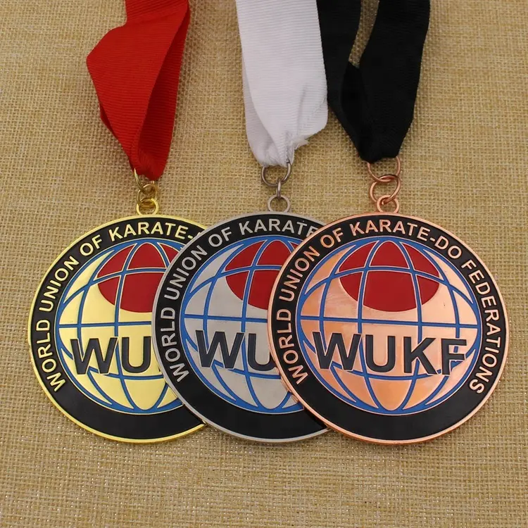 Günstige Druckguss beschichtung Weiche Emaille Metall Sport Custom Medaillen Karate Medaillon