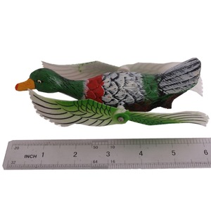 Op Maat Gemaakte Felgekleurde Pe Metalen Decoratieve Plastic Eenden Levendige Houdingen Tuinornamenten Voor Windmolens Binnenplaatsen - Product Image 6