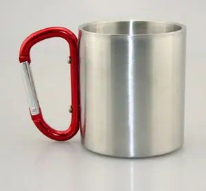 Cup Travel Portabel untuk Berkemah Luar Ruangan Mug Terisolasi Dinding Ganda dengan Pegangan Carabiner Cangkir Carabiner Stainless Steel