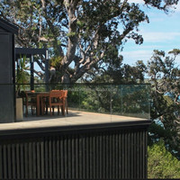 Rampe en plexiglas, garde-corps sur les porches, balustrade en verre en forme de U