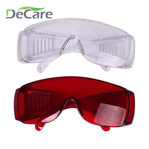 نظارات أمان بلاستيكية للحماية أثناء العلاج بالضوء في طب الأسنان - Product Image 2