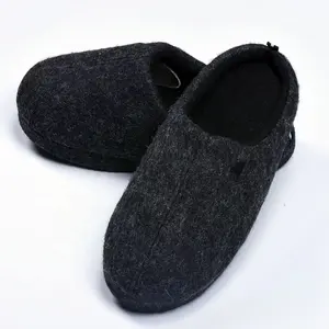 Zapatilla de lana de fieltro para hombre, suela suave y cálida para interiores, para invierno