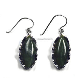 Marquise Cab Black Onyx Gemstone 925 Pendiente de plata esterlina con ajuste de Punta chapada en plata Pendiente de moda para mujer. - Product Image 1