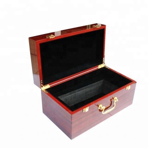 Caja de madera lacada con diseño de cereza de piano - Product Image 1
