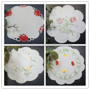 Centrino floreale ricamato in poliestere all'ingrosso - Product Image 2