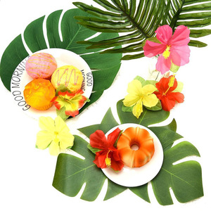 60 pièces de décorations de fête tropicales, feuilles de palmier et fleurs d'hibiscus hawaïennes, ensemble pour fête luau, décoration de table de plage jungle - Product Image 4