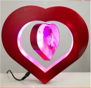 Décoration de mariage Romantique Coeur Forme Lévitation Magnétique Flottant Cadre Photo <span class=keywords><strong>Photos</strong></span> Cadre Avec LED Lumière - Product Image 1