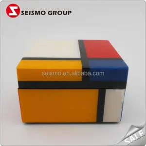 Colorido extractor square rifa de almacenamiento caja de joyería de plástico duro