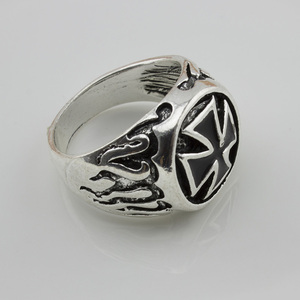 Nuovo Design Anello a Croce Gioielli Bicolore Croce di Lorraine Anello dei Cavalieri Templari Anello con Sigillo per Uomo <span class=keywords><strong>Gioielleria</strong></span> - Product Image 2