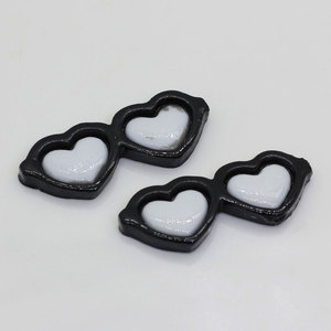 100 Chiếc Kính Râm Trái Tim Hỗn Hợp Đồ Thủ Công Trang Trí Bằng Nhựa Dẻo Bộ Sưu Tập Ảnh Phụ Kiện Tự Làm Đáy Phẳng Có Nút Phụ Kiện - Product Image 3