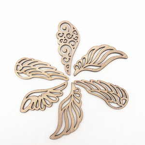 50 Pezzi di Ali in Legno Intagliato Traforato Personalizzate - Product Image 4