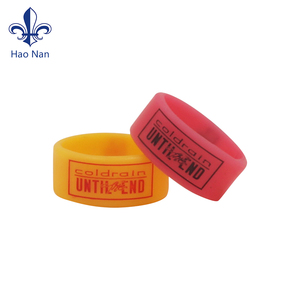 Özel Logo silikon yüzük bilezik kauçuk bileklik renkli silikon yüzükler özel kauçuk silikon halka - Product Image 3