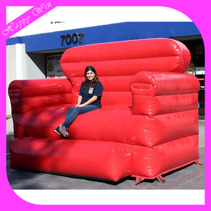 Canapé gonflable géant, rouge, pour la publicité - Product Image 3
