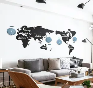 बड़ी दुनिया का नक्शा अलग अलग समय क्षेत्र दीवार घड़ी प्रदर्शन के लिए कमरे में रहने वाले दीवार सजावट