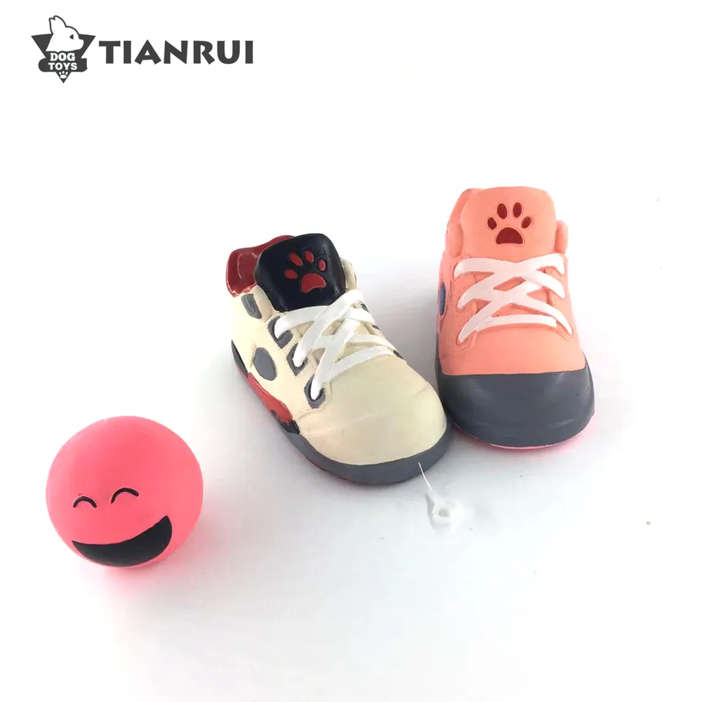 Umweltfreundliche Nette Schuhe Form Pet Squeak Hund Latex Kauen Spielzeug