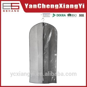 español de vela top vender al por mayor de ropa como tnt plegable con el pe ventana paño bolsa de ropa al por mayor - Product Image 1