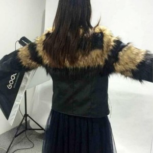 Blouson d'hiver <span class=keywords><strong>en</strong></span> similicuir <span class=keywords><strong>femme</strong></span>, vêtement d'extérieur court, Slim, chaud, épais, col Large, fourrure de renard, S-6XL, E1610 - Product Image 6