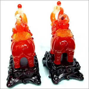 赤い瑪瑙刻まれた翡翠象、販売象のための彫像