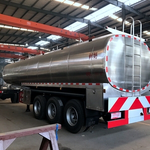 30T Stainless Steel <strong>Food</strong> <strong>Grade</strong> <strong>Tanker</strong> 3 Axles Milk Tank Trailer for Sale - Product Image 5