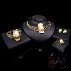 Ensemble de bijoux pour femmes, accessoires costume, bon marché, vente en gros, provenant de bangkok en chine