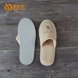 El cliente de <span class=keywords><strong>la</strong></span> super suave gris desechables zapatillas de <span class=keywords><strong>hotel</strong></span> <span class=keywords><strong>venta</strong></span> al por mayor - Product Image 6