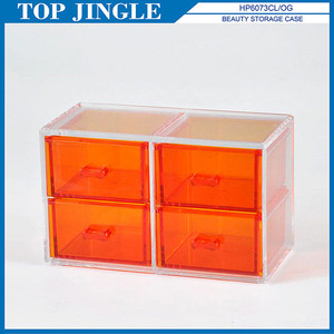 Mallette de rangement classique à quatre tiroirs avec bouton incrusté de diamants - Product Image 1