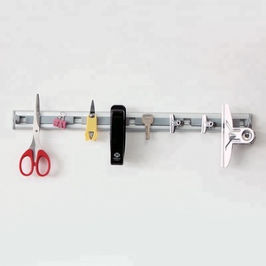 Atractivo imán promocional herramientas soportes de riel de aluminio magnético montado en la pared de cuchillos de cocina bloque - Product Image 1