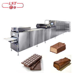 Totalmente automático 12-25 moldes/min Verdadeiro chocolate candy bar centro de enchimento que faz a máquina