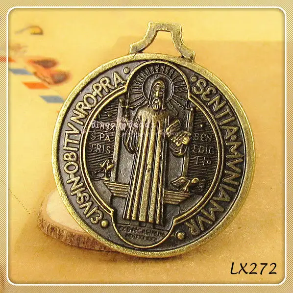 30mm Reversible San Benito Coin Pendant with 3D figure Antique Silver Lead free Pewter