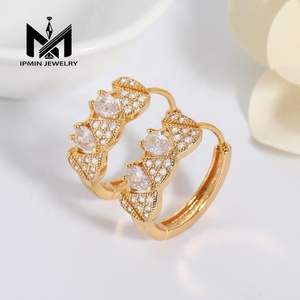 2019 nuovo Design classico oro 18K platino orecchini <span class=keywords><strong>gioielli</strong></span> da sposa con pietre di zircone alla moda eleganti realizzati in lega - Product Image 3