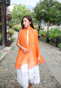 Viscosa Verano de la Señora <span class=keywords><strong>Elegante</strong></span> de <span class=keywords><strong>Un</strong></span> Solo Color al por mayor Chales Largos Mujer Bufanda de La Playa - Product Image 3