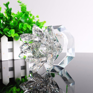 Wholesales <strong>Lotus</strong> Flower Crystal Candlestick Luxury Decorative Tealight Glass <strong>Candle</strong> Jar Crystal <strong>Candle</strong> <strong>Holders</strong> With Base - Product Image 6