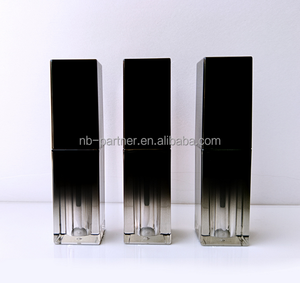 brillo de labios con un cepillo de vacío/lipgloss tubo único/lip gloss tubos de embalaje para señora de la belleza - Product Image 1