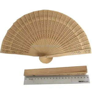 Bomboniere ventaglio pieghevole in legno di sandalo profumato intagliato cinese