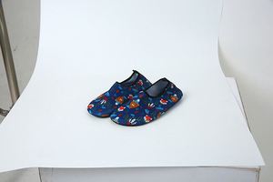 منتج جديد للأطفال الشاطئ الرياضات المائية أحذية السباحة - Product Image 3