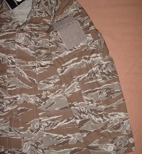 Uniforme de camuflaje táctico de rayas de tigre del desierto de EE. UU. - Product Image 2