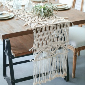 Venta al por mayor hecho <span class=keywords><strong>a</strong></span> mano puro boda tejida <span class=keywords><strong>Macrame</strong></span> borla decoración <span class=keywords><strong>mesa</strong></span> Runner - Product Image 1