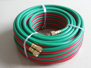 Tuyau d'oxygène et tuyau d'acétylène en caoutchouc durable et <span class=keywords><strong>flexible</strong></span> 8MM 20BAR/300PSI pour les applications de soudage et de découpe au gaz - Product Image 4