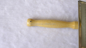 Poils sûrs pour chiens et chats, brosse de nettoyage et de toilettage avec un Long manche en bois épais - Product Image 3