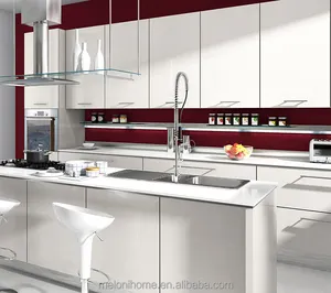 Kabinet dapur lurus dalam ruangan berkilau abu-abu muda bahan E0 alami furnitur dapur dapat disesuaikan baru desain 3D