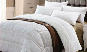 Bộ Chăn Lông Vịt Cỡ Lớn Bằng Cotton Màu Trắng Sang Trọng Cho Khách Sạn Trơn Mềm Phổ Biến Từ Nhà Máy - Product Image 2