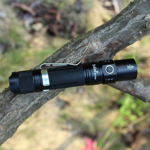 Ultra Heldere Draagbare Waterdichte Zaklamp Lange Afstand Led Zaklamp 200M Afstand Zaklamp