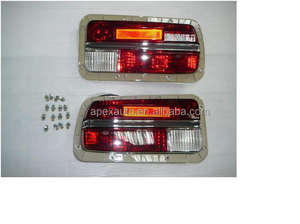 QUEUE LAMPE, ASSY ENSEMBLE 70-78 (1 ENSEMBLE = RH/LH)(ROUGE/CLAIR) (USA TYPE) pour NISSAN DATSUN 240Z (CLASSIQUE PIÈCES DE VOITURE) - Product Image 4