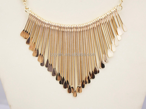 الأزياء اليدوية لامعة عقد ذهب الشرير نمط الهند سبيكة معدنية الذهب الشرابة المختنق قلادة - Product Image 3