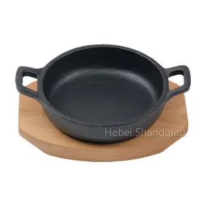 Round Gratin Cookware Cast Iron Mini Server Baking Dish with Wooden Serving Board