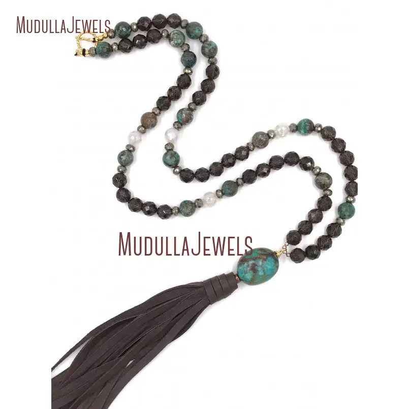 NM10790 Collier de perles de pierre naturelle Chrysocolle Turquoise et Topaze fumée avec pompon en peau de cerf Fantaisie Boho Chic Bijoux
