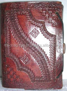 Venta al por mayor diario de cuero con cierre elástico en relieve hecho a mano único - Product Image 2