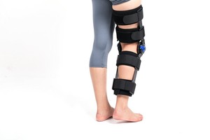 Medische Verstelbare <span class=keywords><strong>Articulatio</strong></span> <span class=keywords><strong>Genus</strong></span> Externe Rom Kniegewricht Fixer Orthopedische Scharnierende Knie Brace - Product Image 5